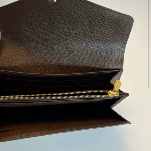 Authentic Louis Vuitton Damier Ebene wallet. Excellent condition!!! - Picture 3 of 4